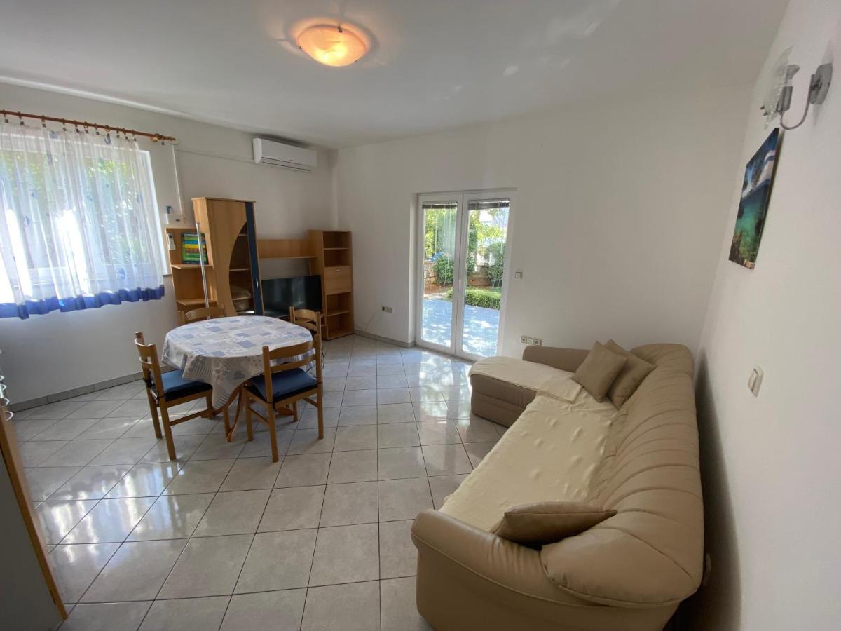 Apartments Malinska - Apartment 1 ภายนอก รูปภาพ